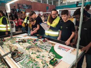 Aan De Tafel Van Lego2